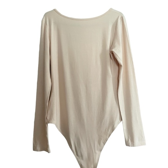 NEW-Medium Bodysuit - Picture 7 of 11
